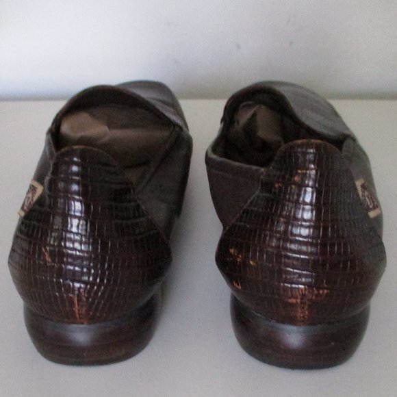 AK Anne Klein Womens Brown Leather Embossed Snakeskin Loafer - Size 9M - Picture 9 of 10